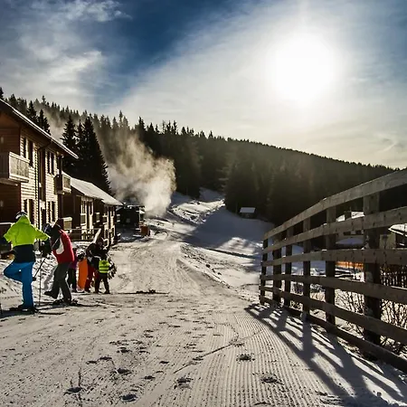 Monarchia Park Aldeamento Turístico