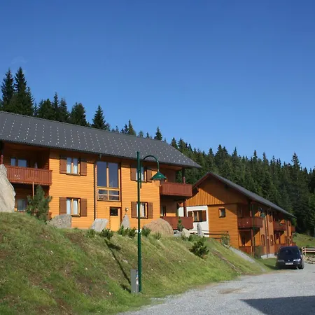 Aldeamento Turístico Monarchia Park