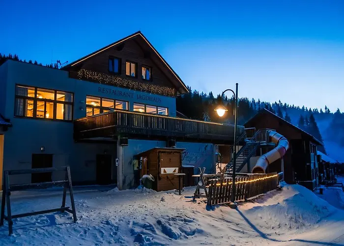 Monarchia Park منتزه العطل لاختال